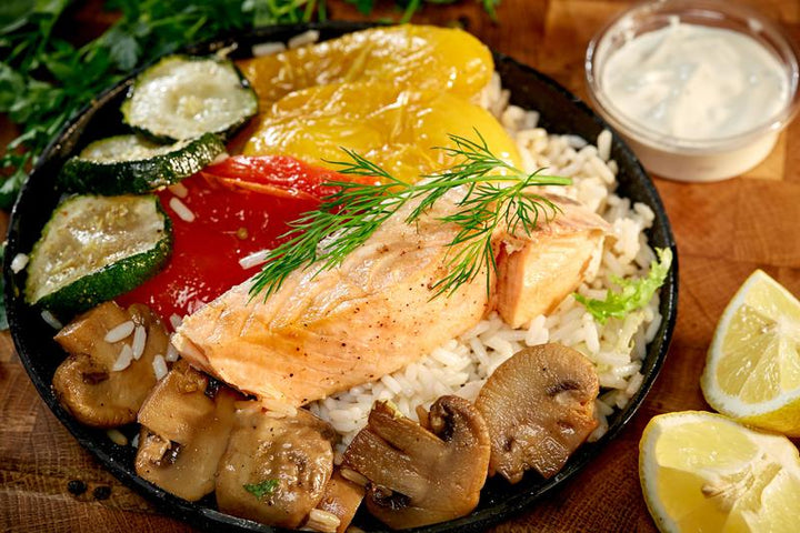 Bowl z grillowanym łososiem 400g