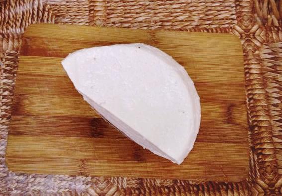 Ser kozi dojrzewający naturalny świeży 200 g